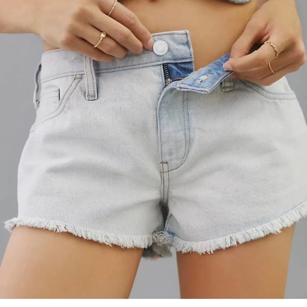 Pilcro Anthropologie Denim‎ Micro Shorts Size 32 NWT